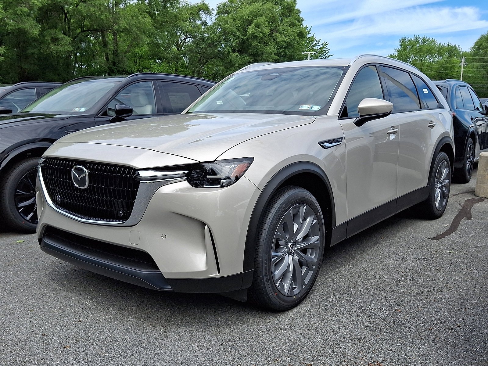 New 2026 Platinum Quartz Metallic Mazda Preferred image 3