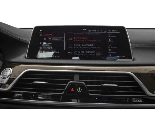 Used 2022 Donington Grey Metallic BMW 750i xDrive image 13