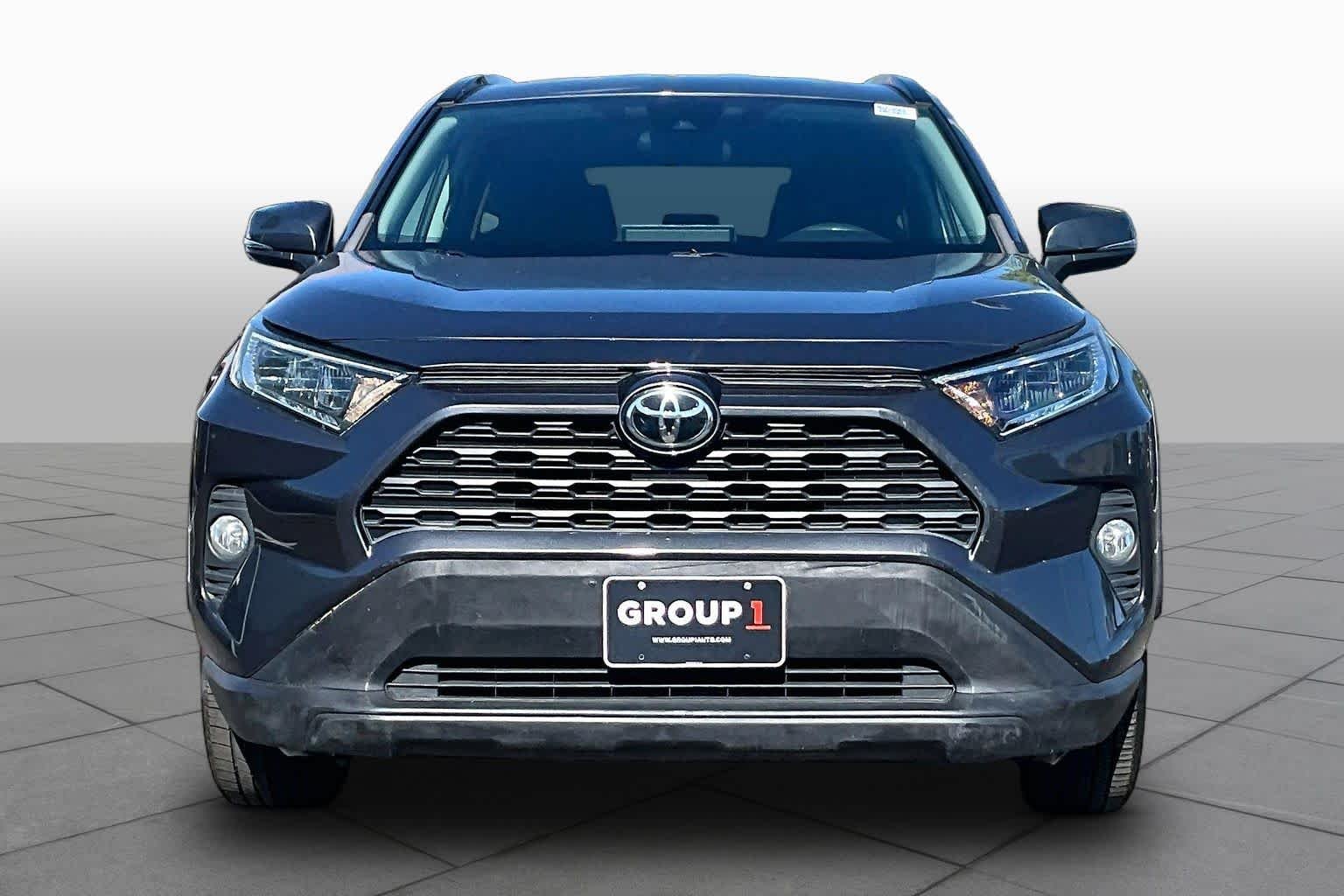 Used 2021 Magnetic Gray Metallic Toyota XLE image 4