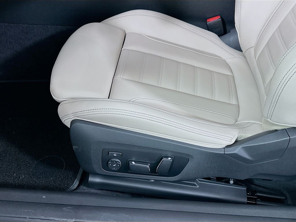 New 2026 Dravit Grey Metallic BMW M440i image 21