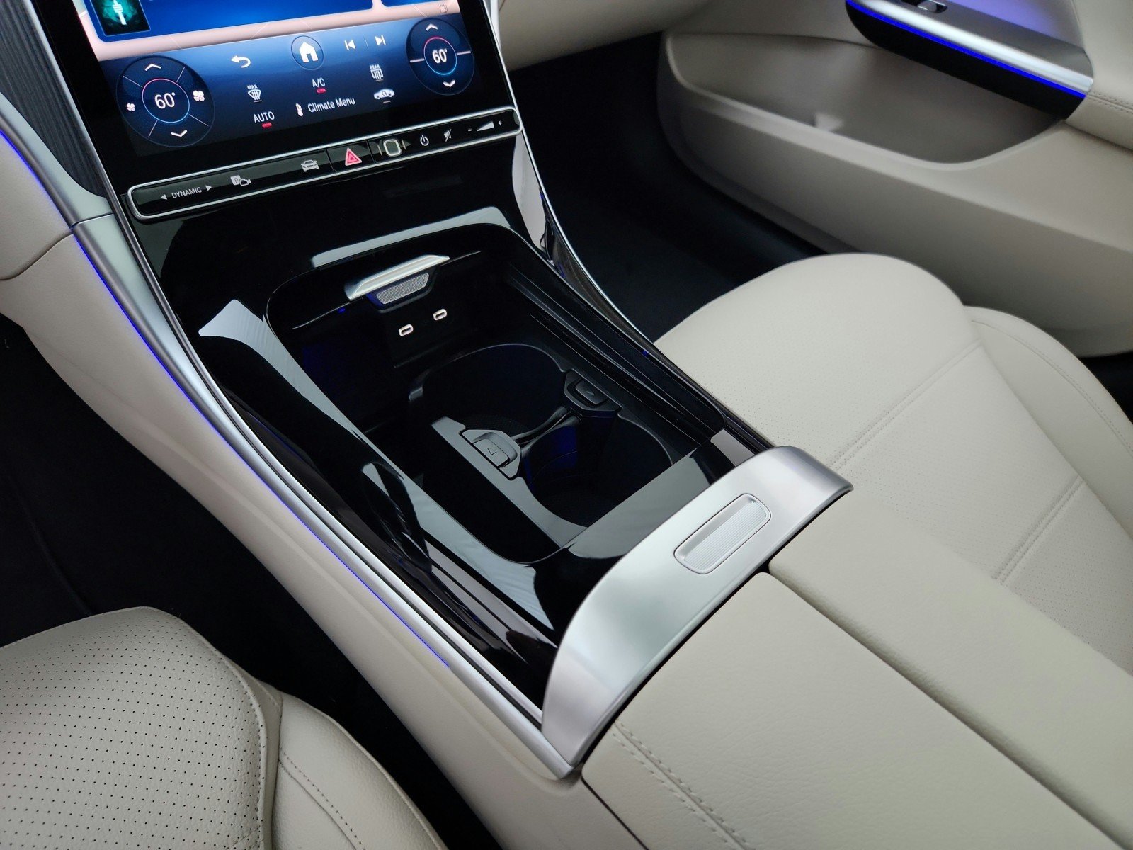 New 2026 MANUFAKTUR Alpine Grey Mercedes-Benz C 300 Sedan image 21