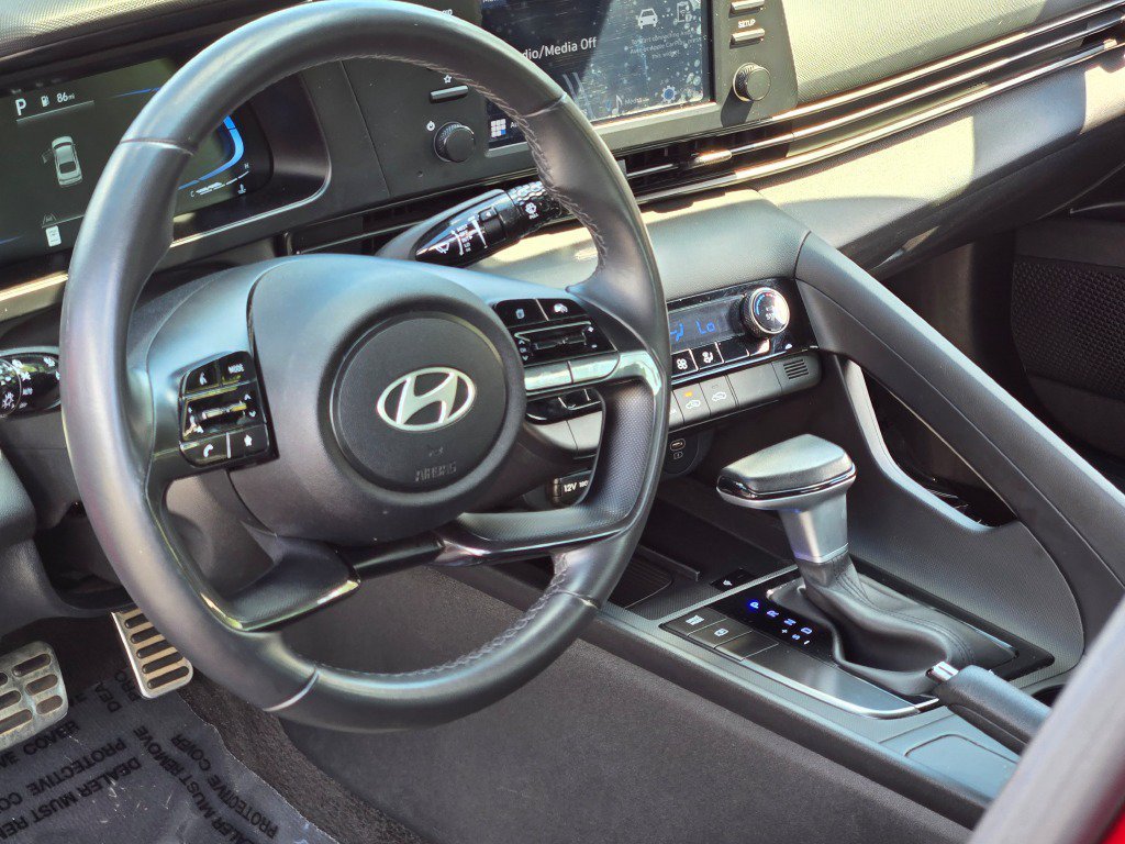 2025 Hyundai Elantra SEL - Photo 22