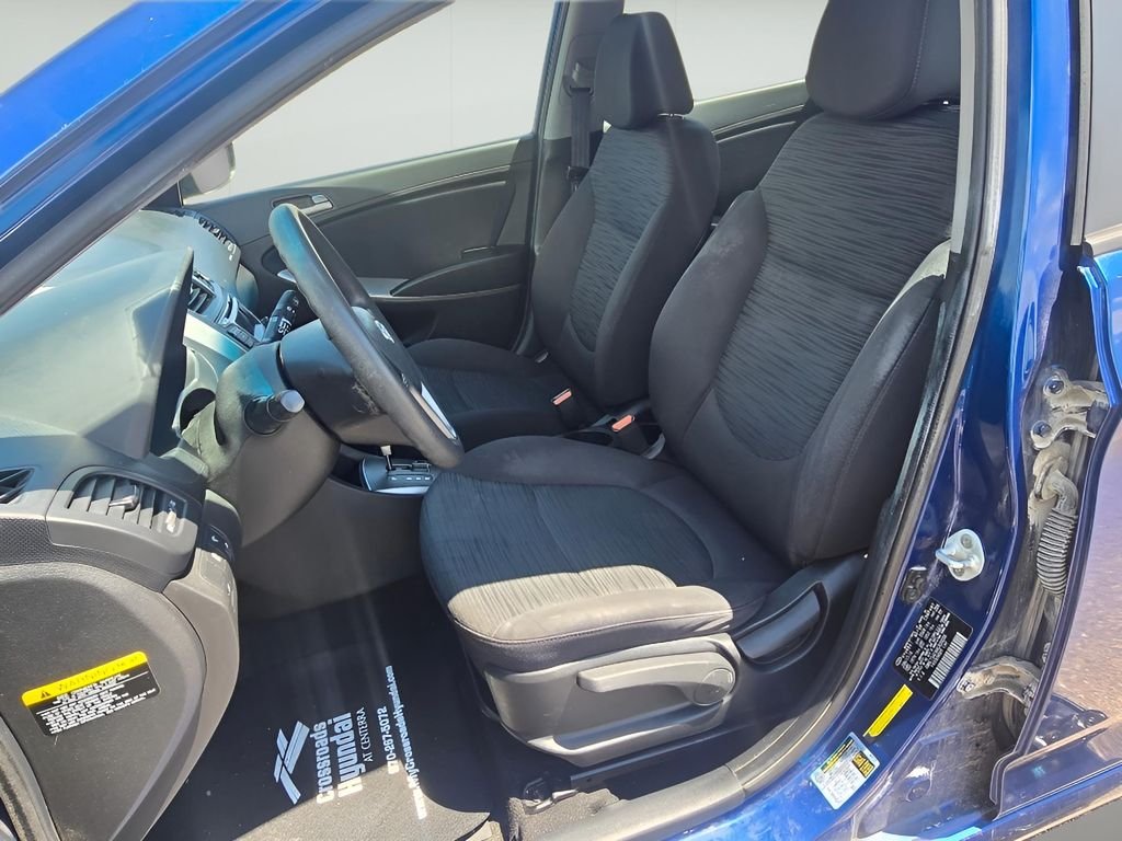Used 2017 Pacific Blue Pearl Hyundai SE image 21