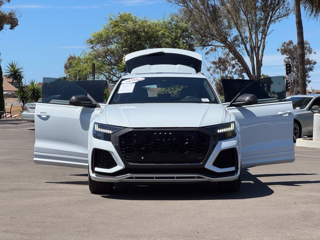 Used 2023 Glacier White Audi 4.0T image 28