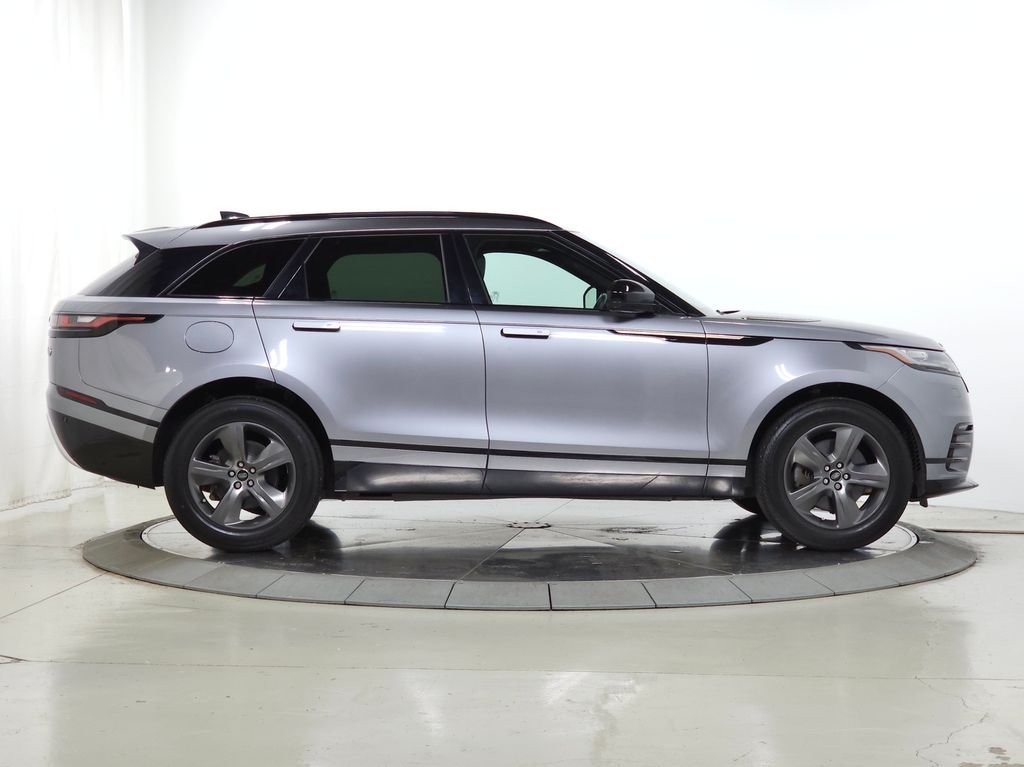 Used 2022 Gray Land Rover P250 R-Dynamic S image 8