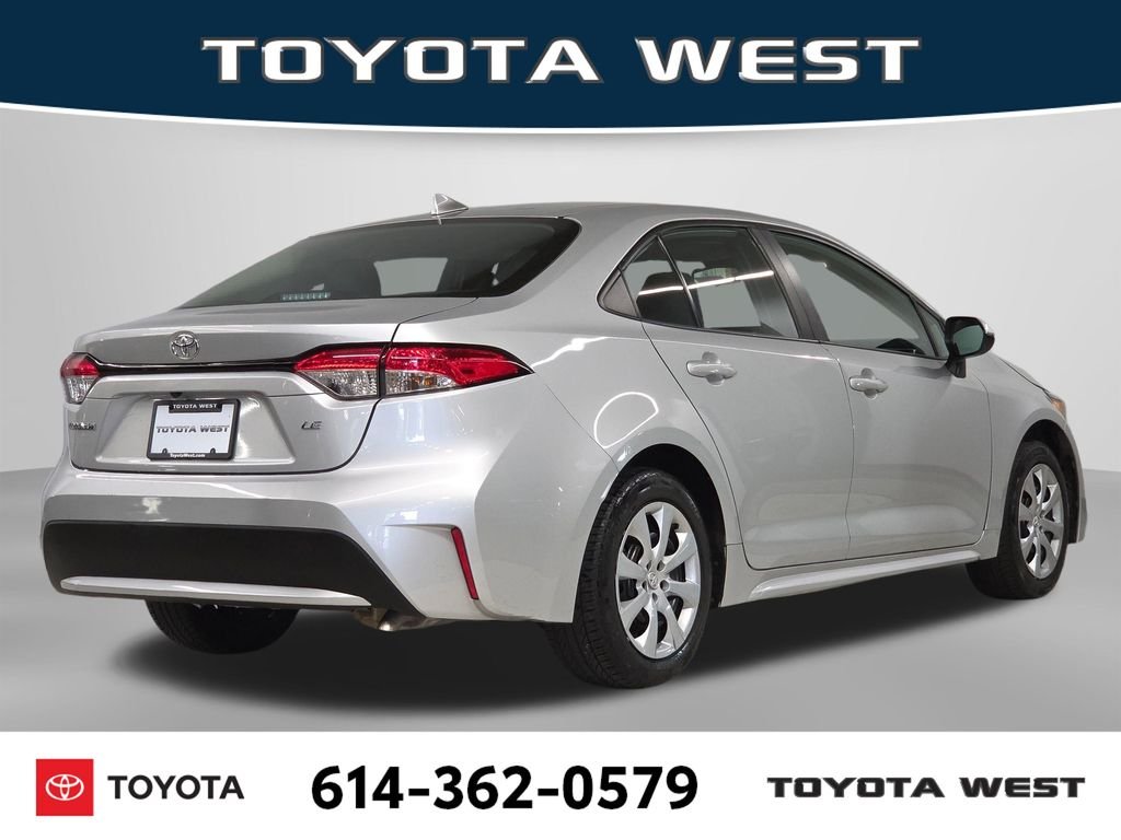 Used 2022 Silver Toyota LE image 7