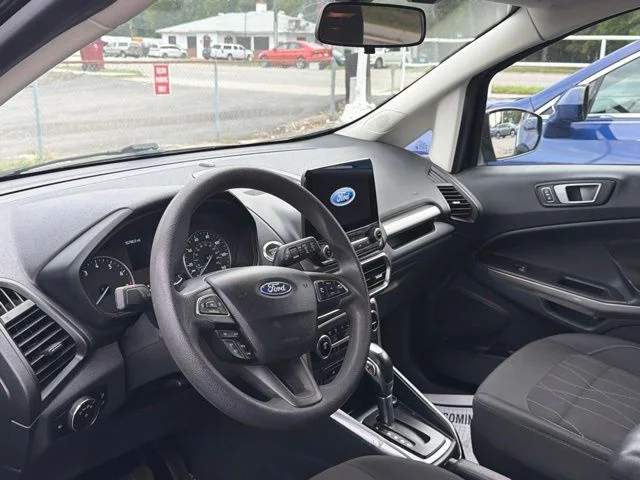 Used 2021 Black Ford SE image 8