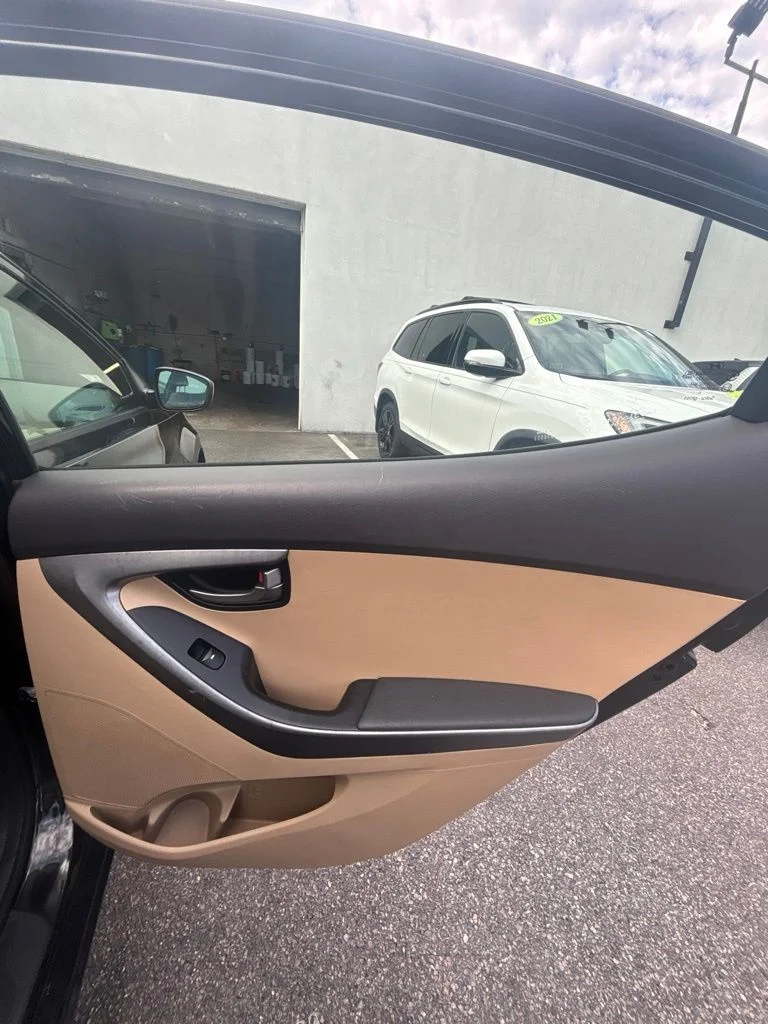 Used 2013 Black Hyundai GLS image 21