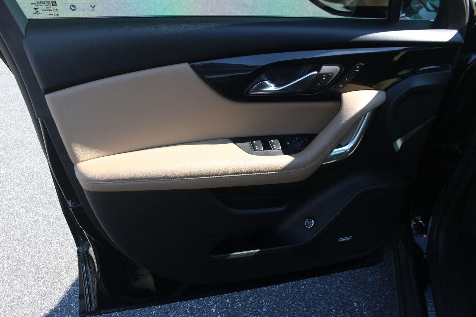 Used 2020 BLACK Chevrolet Premier image 14