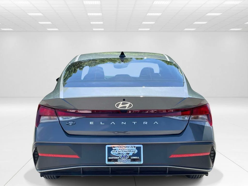 New 2026 Gray Hyundai SE image 5
