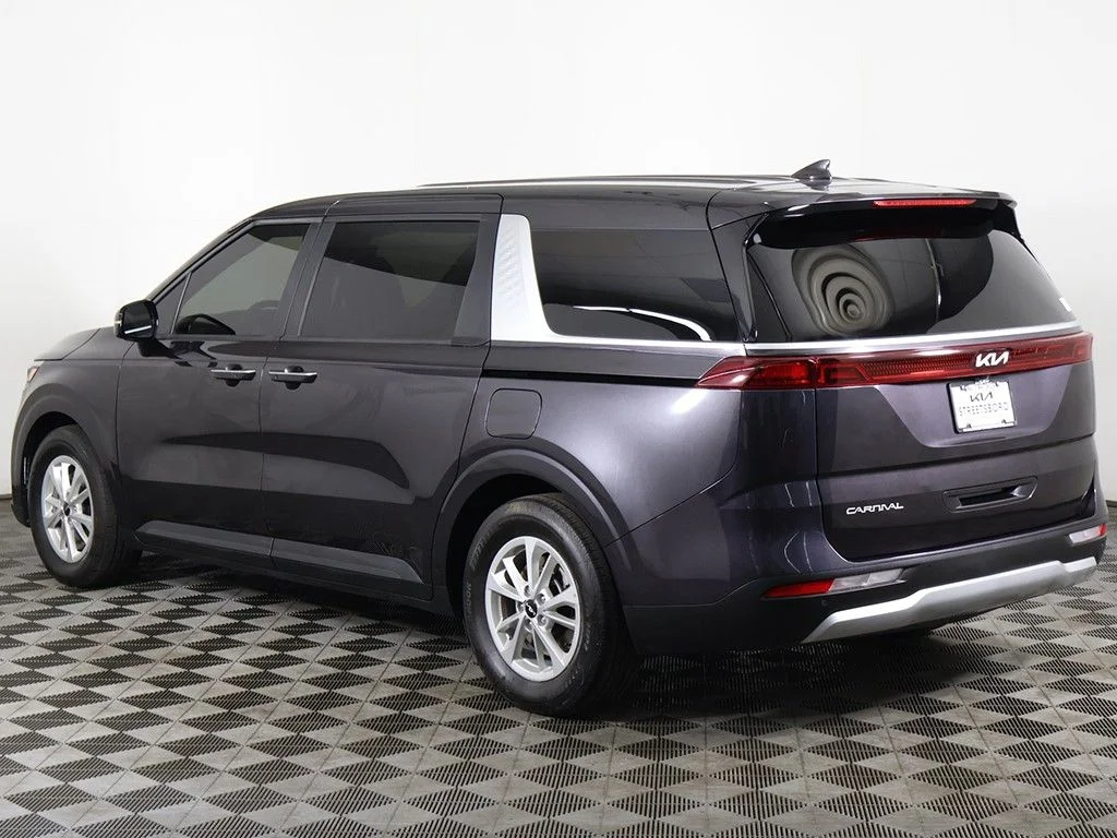 Used 2024 Gray Kia LX Seat Package image 9