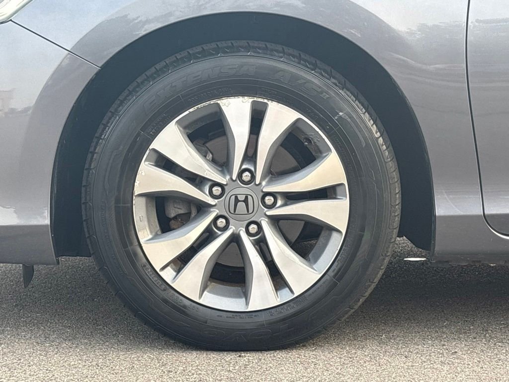 Used 2015 Silver Honda LX image 9