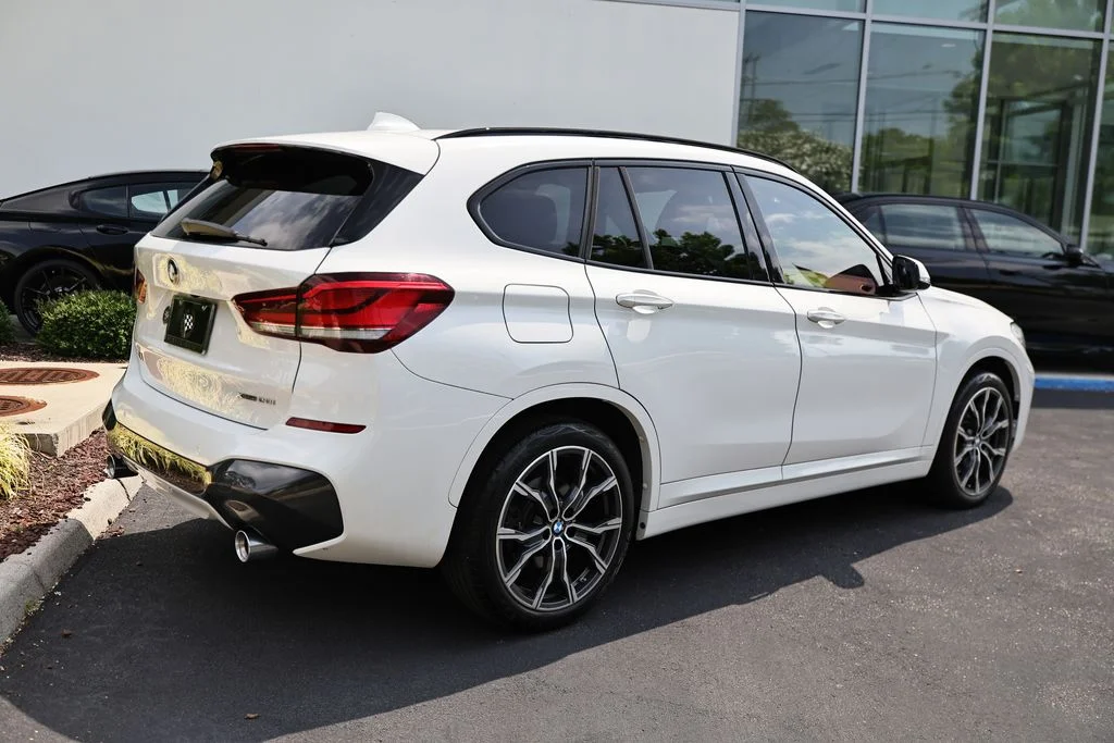 Used 2021 Alpine White BMW xDrive28i image 7