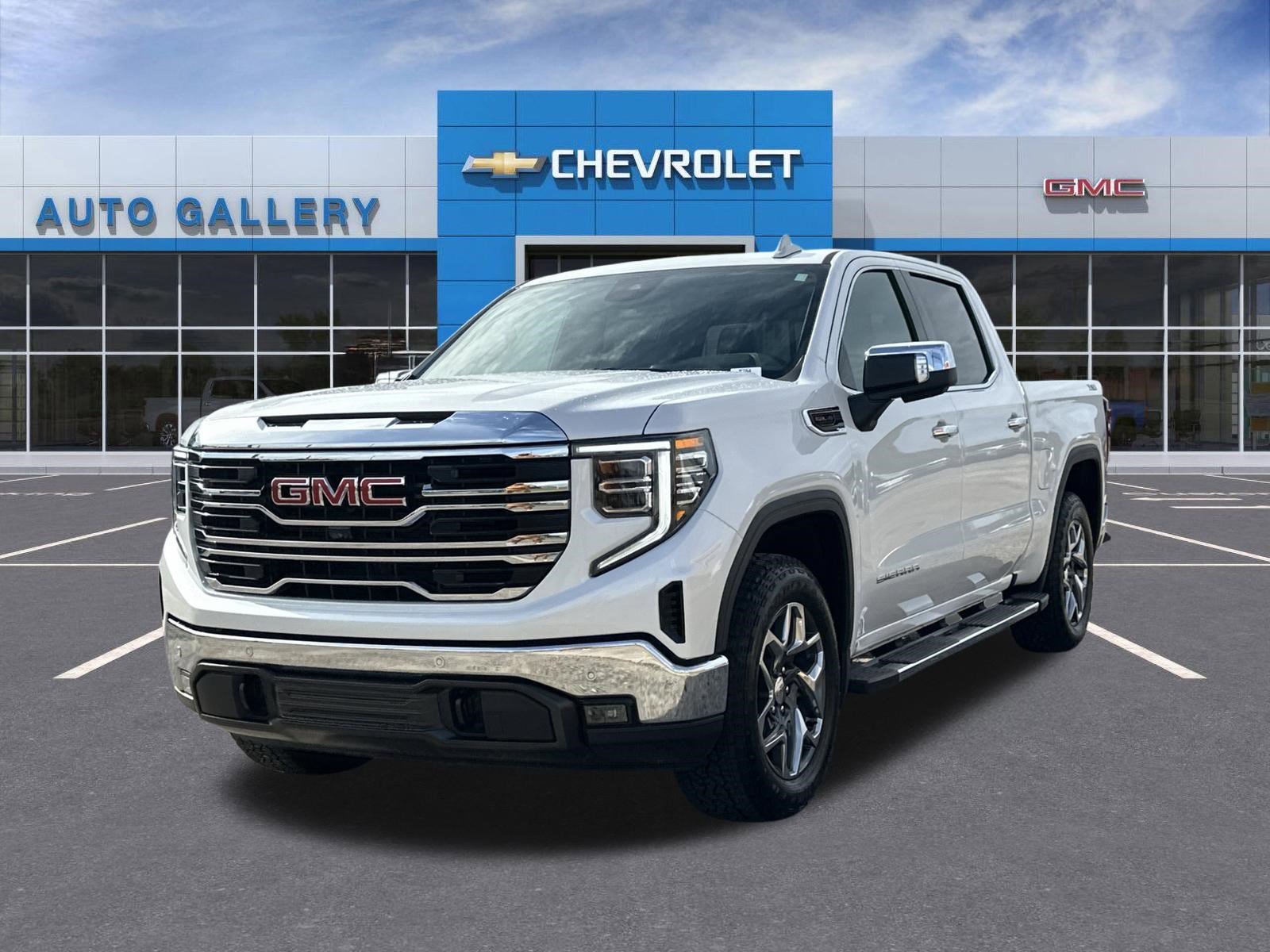 2025 GMC Sierra 4WD Crew Cab Standard Box SLT's photo