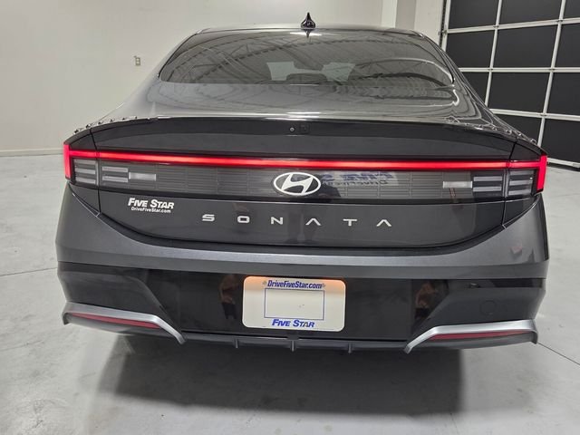 Used 2024 Gray Hyundai SEL image 10