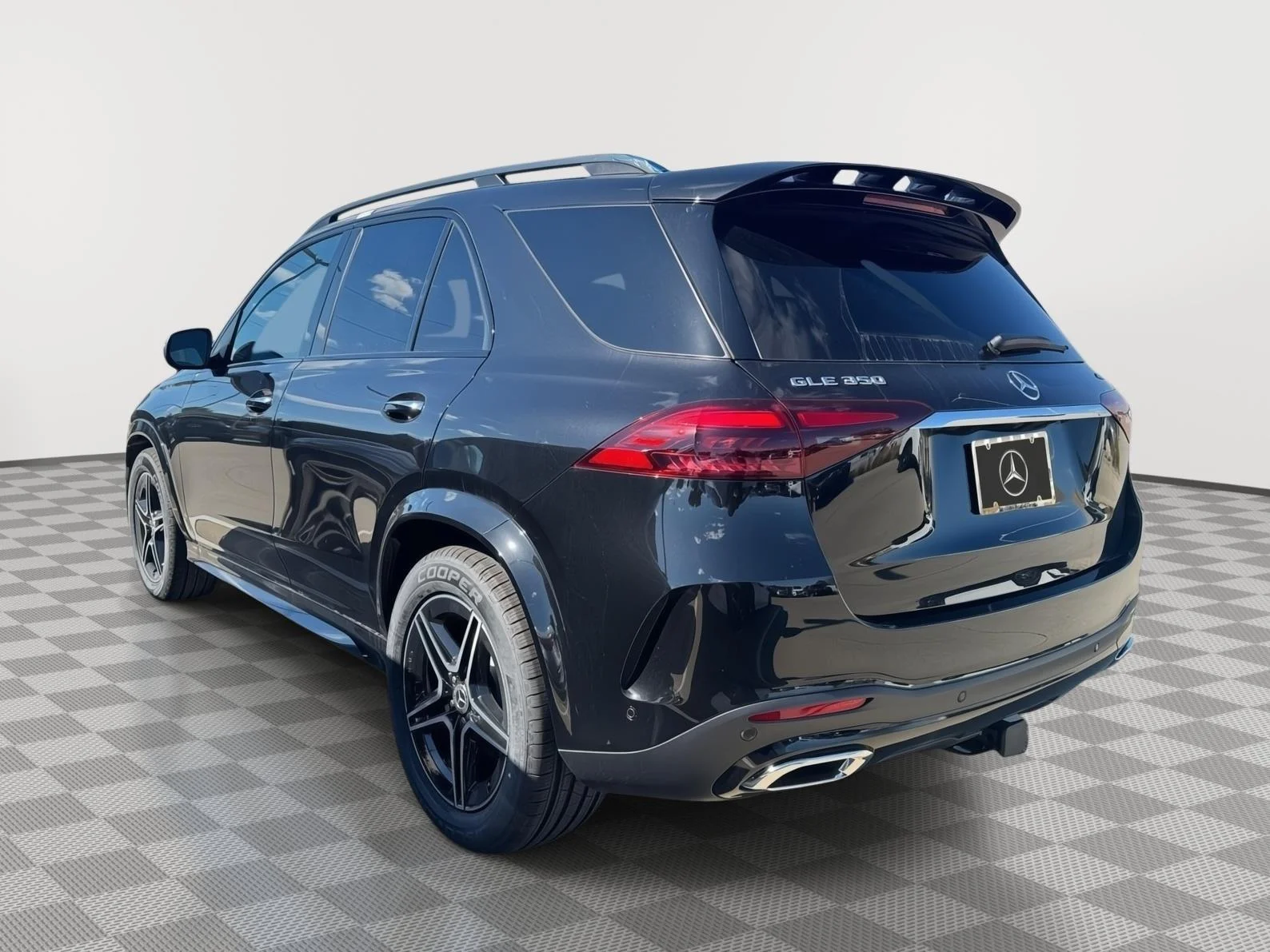 New 2026 Obsidian Black Metallic Mercedes-Benz GLE 350 image 5