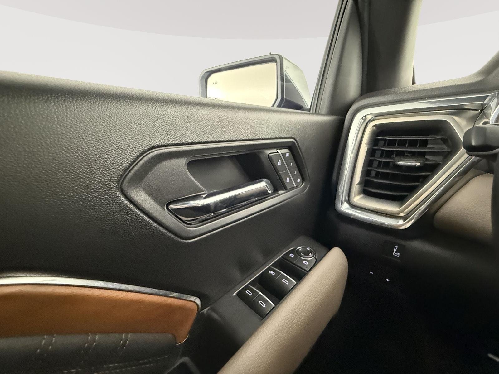 Used 2026 Glacier Metallic GMC 4WD Denali image 20