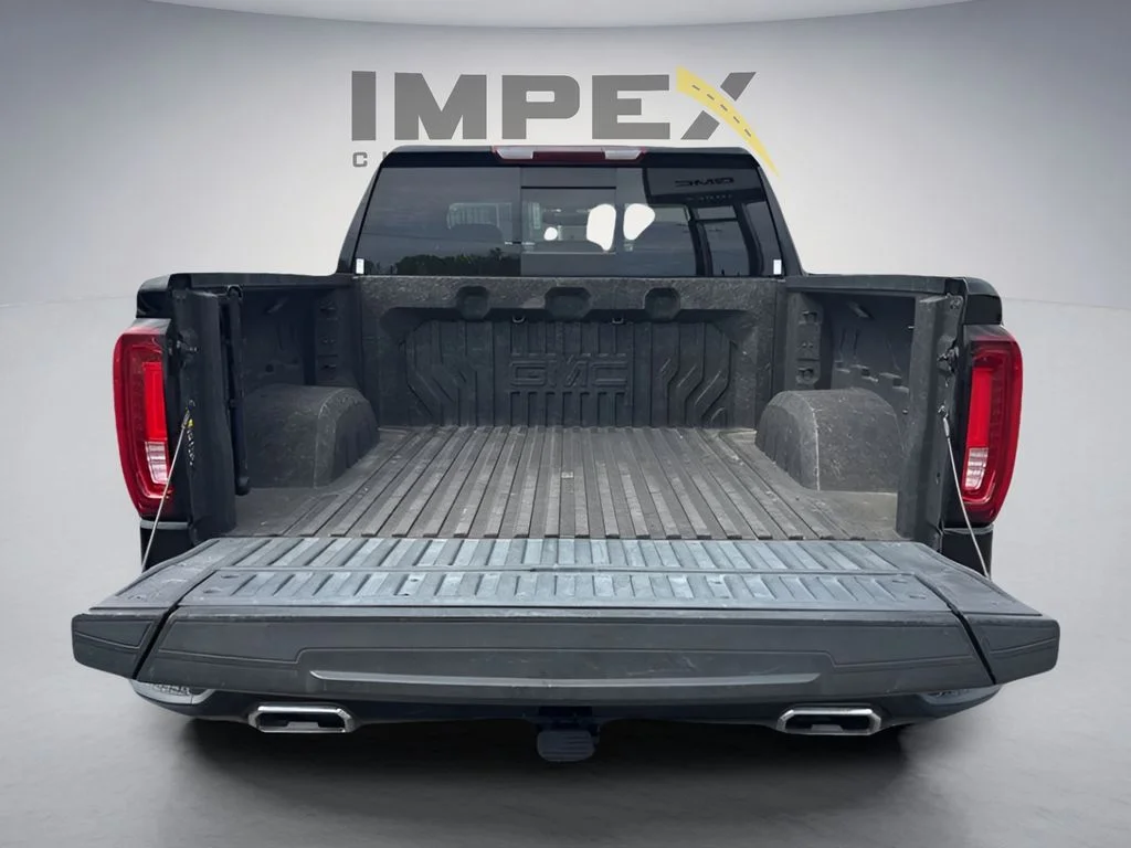 Used 2022 Black GMC Denali image 31