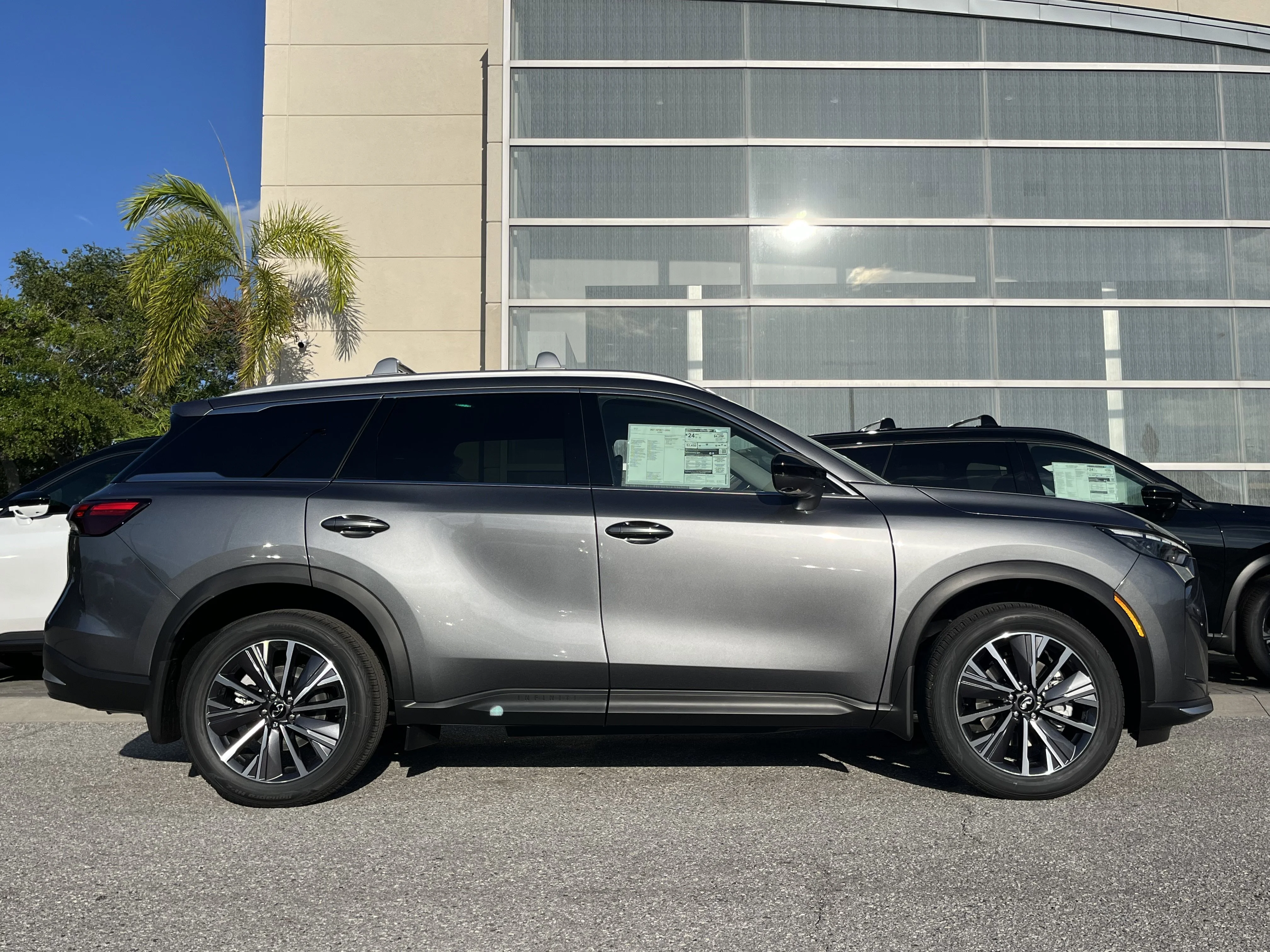 New 2027 Graphite Shadow INFINITI LUXE image 7