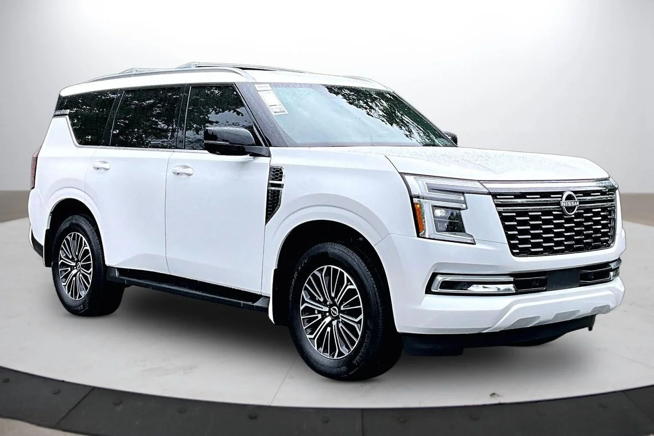 Certified Used 2025 White Nissan SL image 2