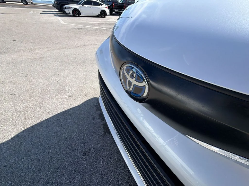 Used 2023 Beige Toyota XLE image 38