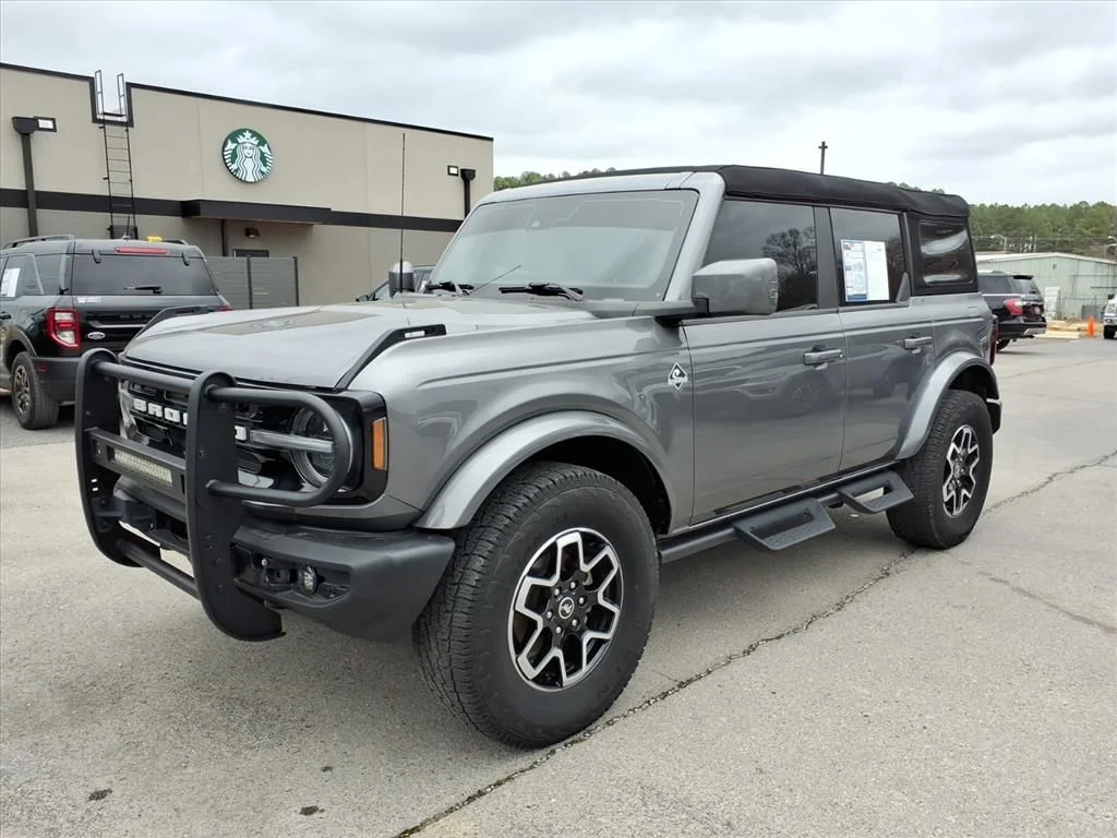 2023 Ford Bronco Outer Banks 4x4's photo
