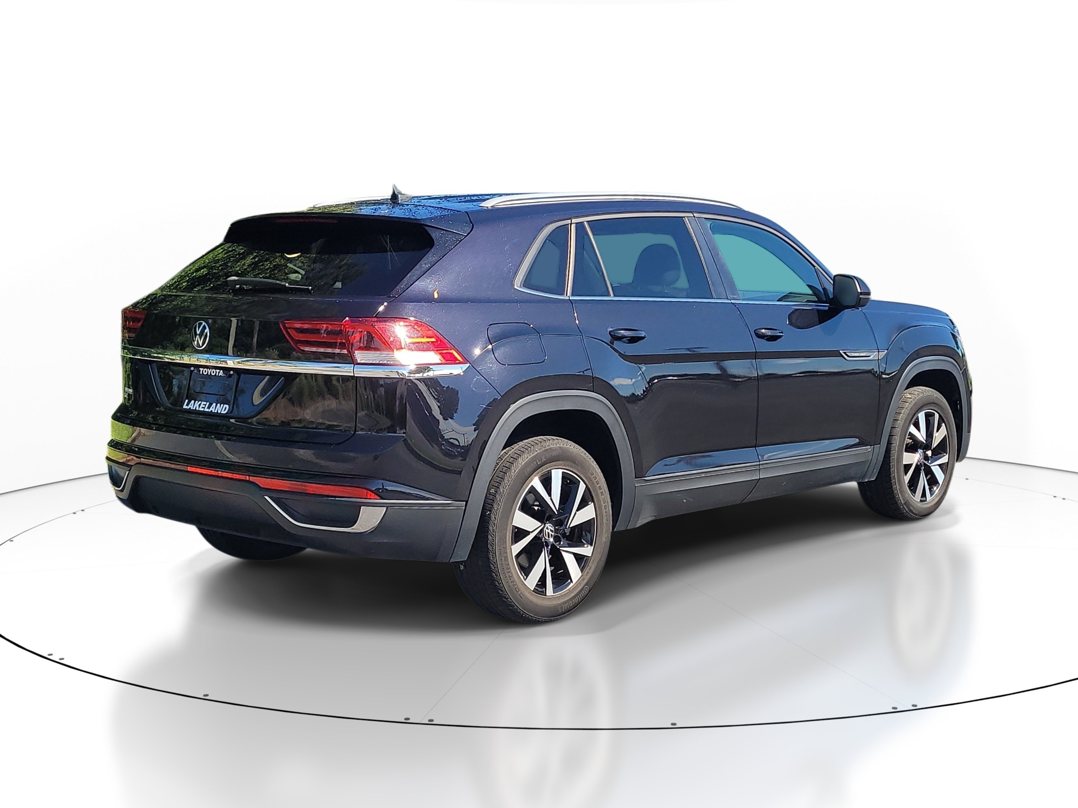 Used 2022  Volkswagen 2.0T SE image 6