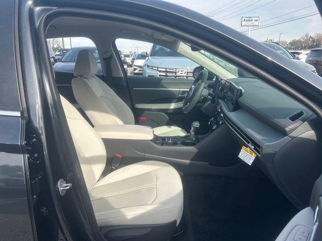 New 2026 Gray Hyundai SE image 17