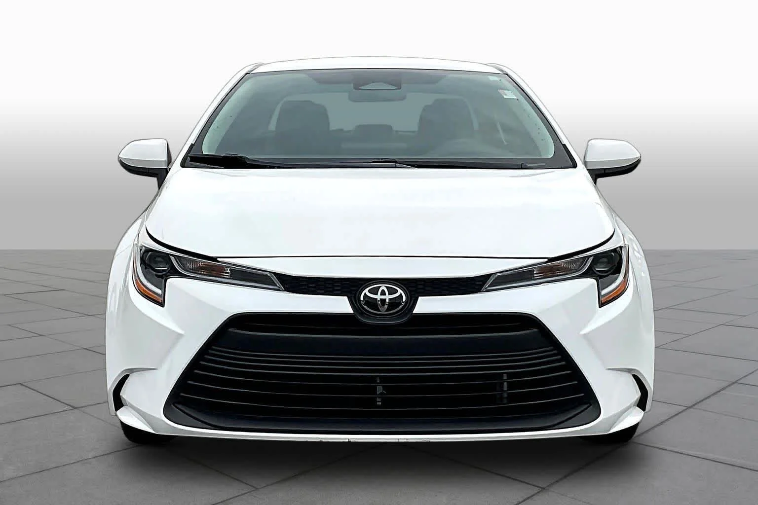 Certified Used 2025 Ice Cap Toyota LE image 4