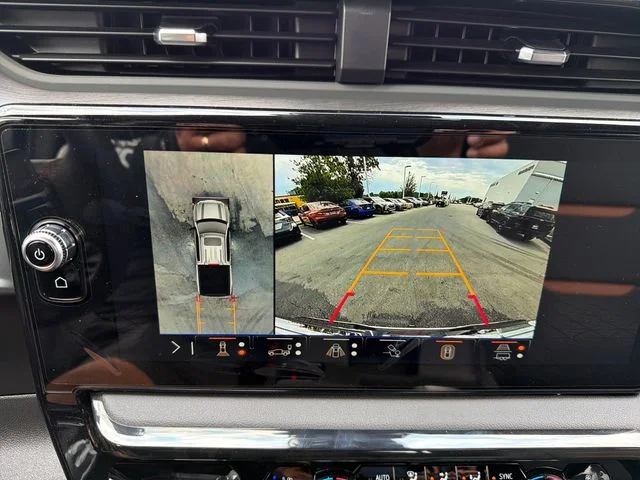 New 2026 White GMC AT4 image 13