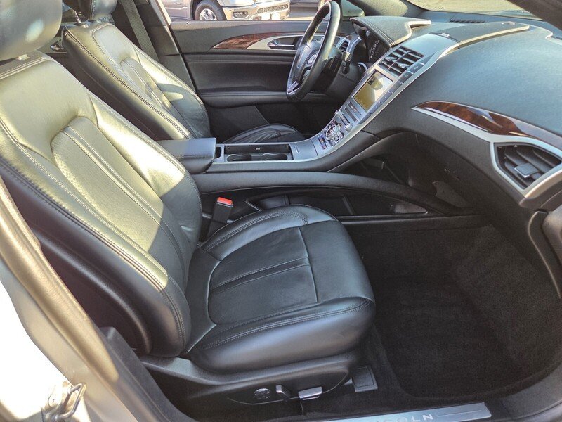 Used 2019 Silver Lincoln Reserve image 21