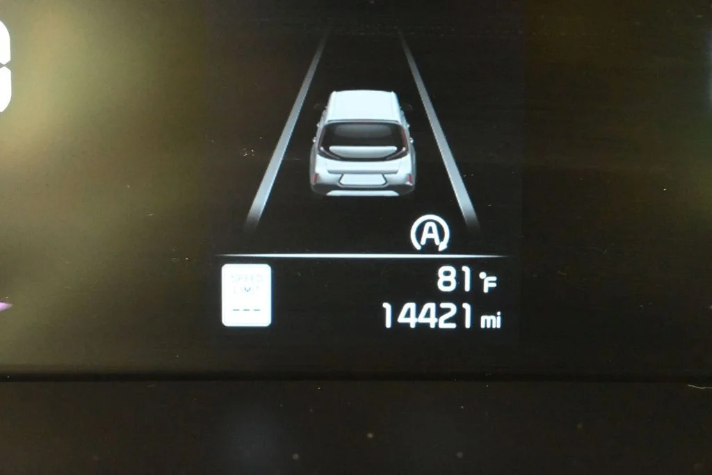 Used 2024 Gravity Gray Kia GT-Line image 27
