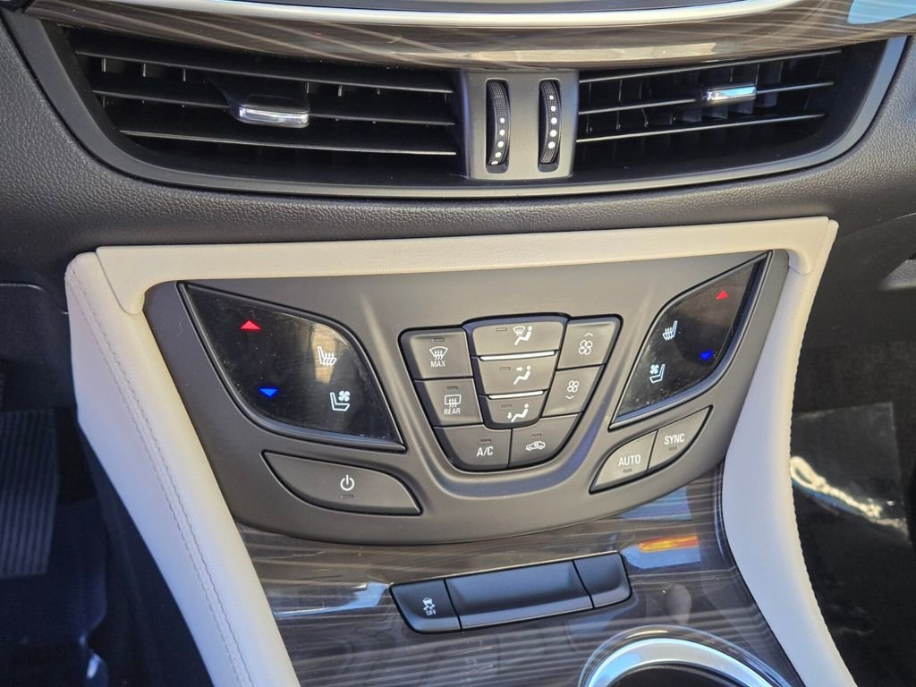 2020 Buick Envision Premium II - Photo 21
