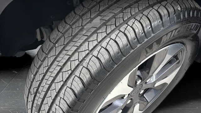Used 2022 Midnight Sky Jeep 4xe image 44