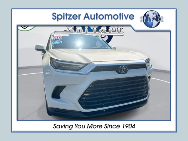 White 2024 Toyota Grand Highlander XLE AWD SUV / Crossover All-Wheel Drive
