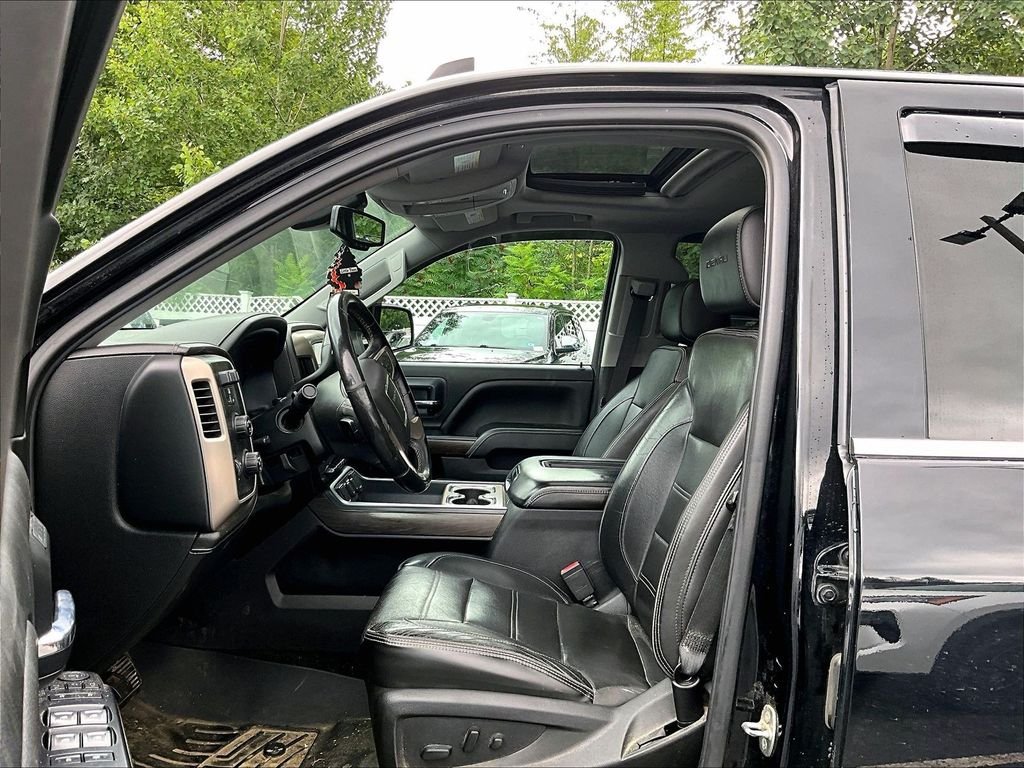 Used 2018 Black GMC Denali image 7