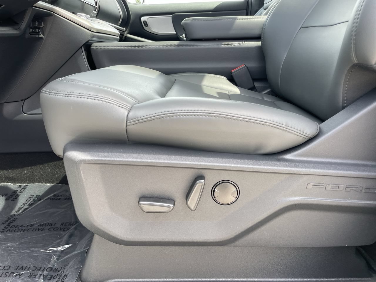 New 2027 Star White Metallic Tri-Coat Ford Active image 19