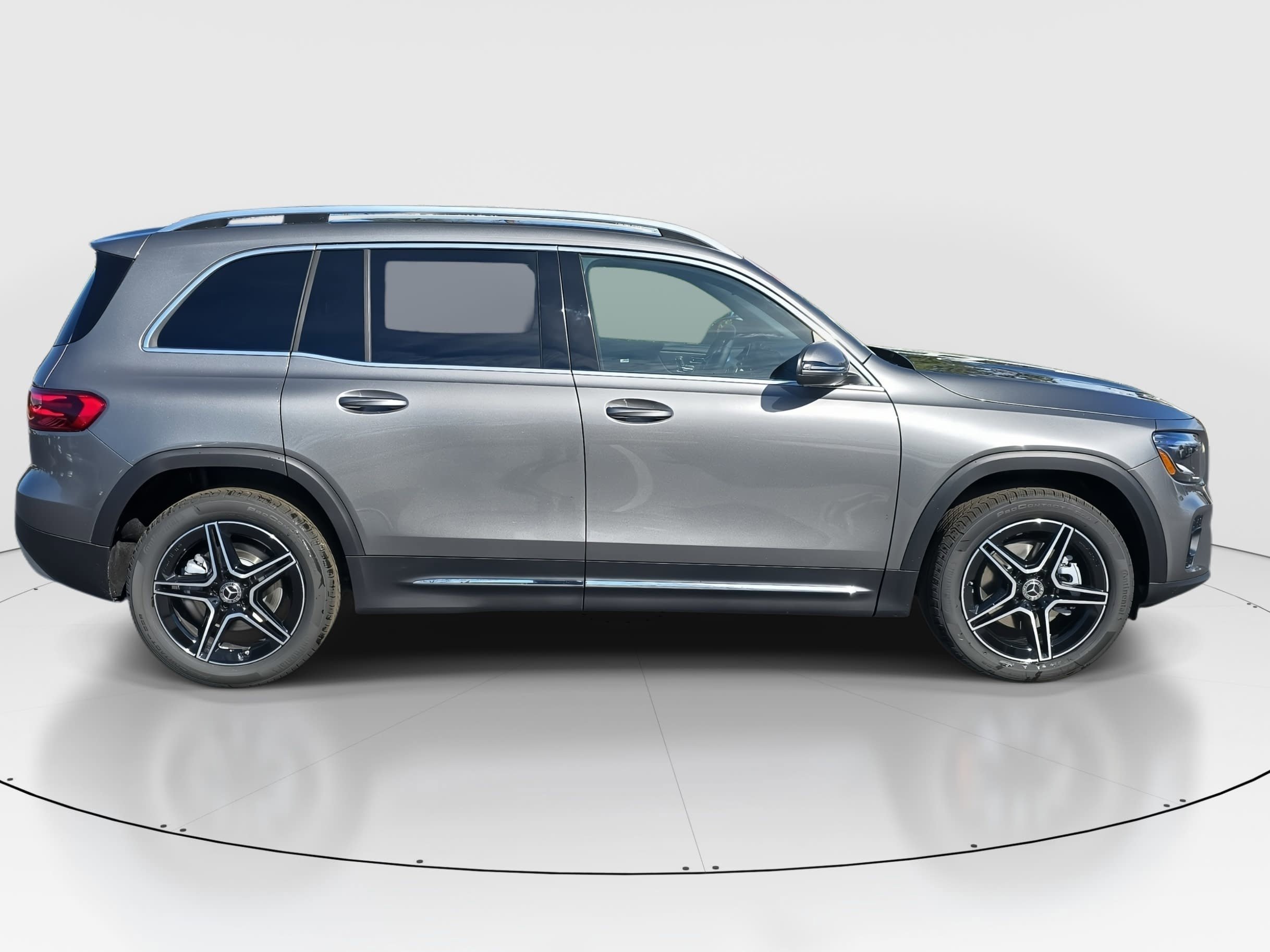 New 2026 Mountain Grey Metallic Mercedes-Benz GLB250 image 4