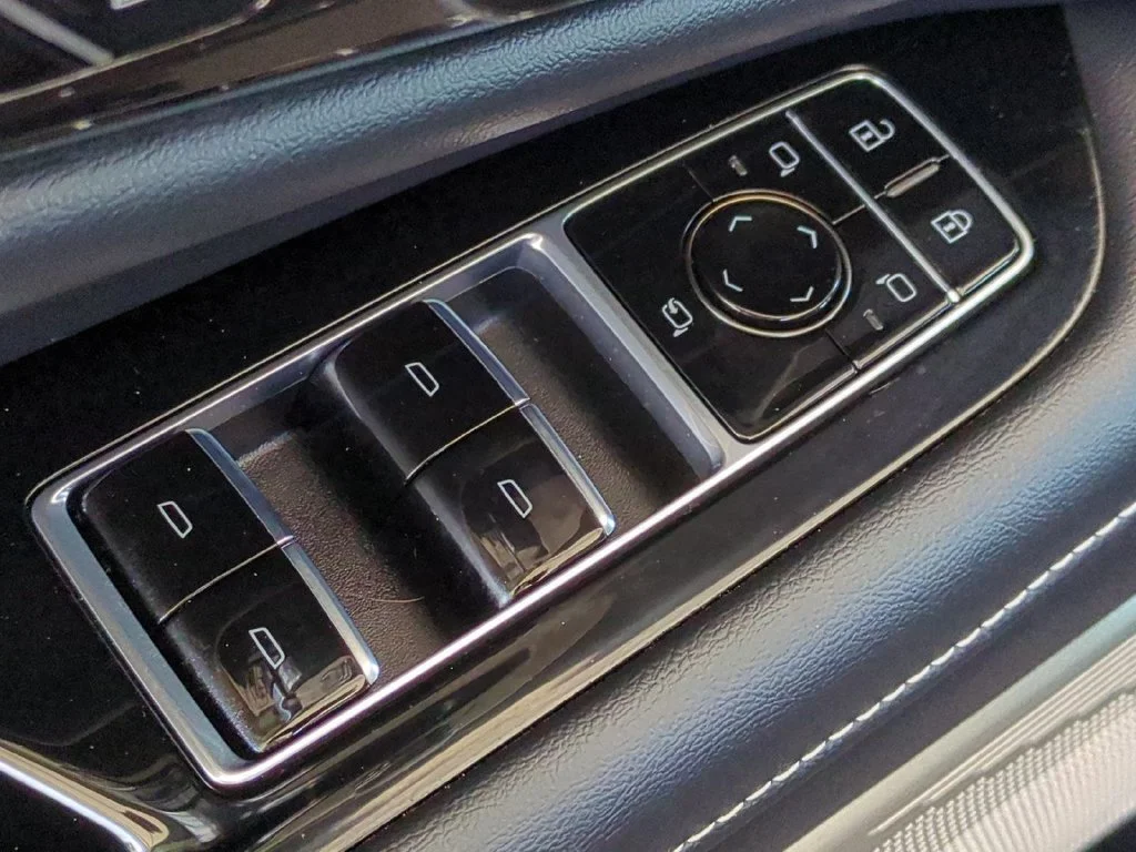 2026 Cadillac OPTIQ Premium Sport - Photo 27