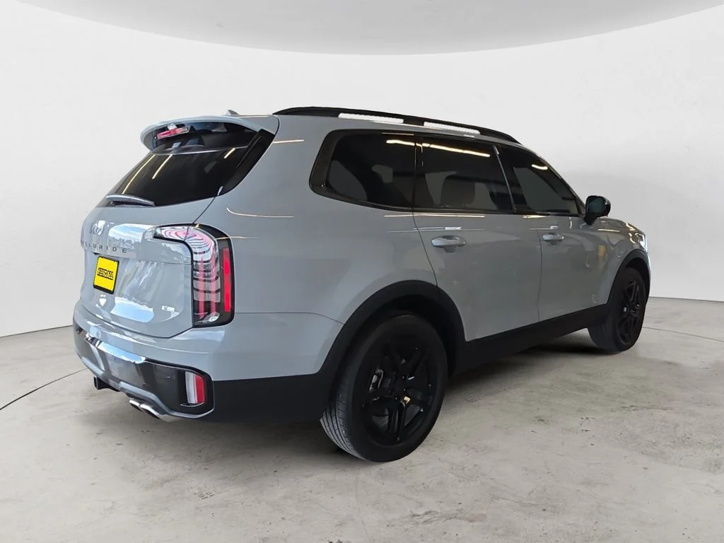 Used 2025 Gray Kia SX-Prestige X-Line image 5