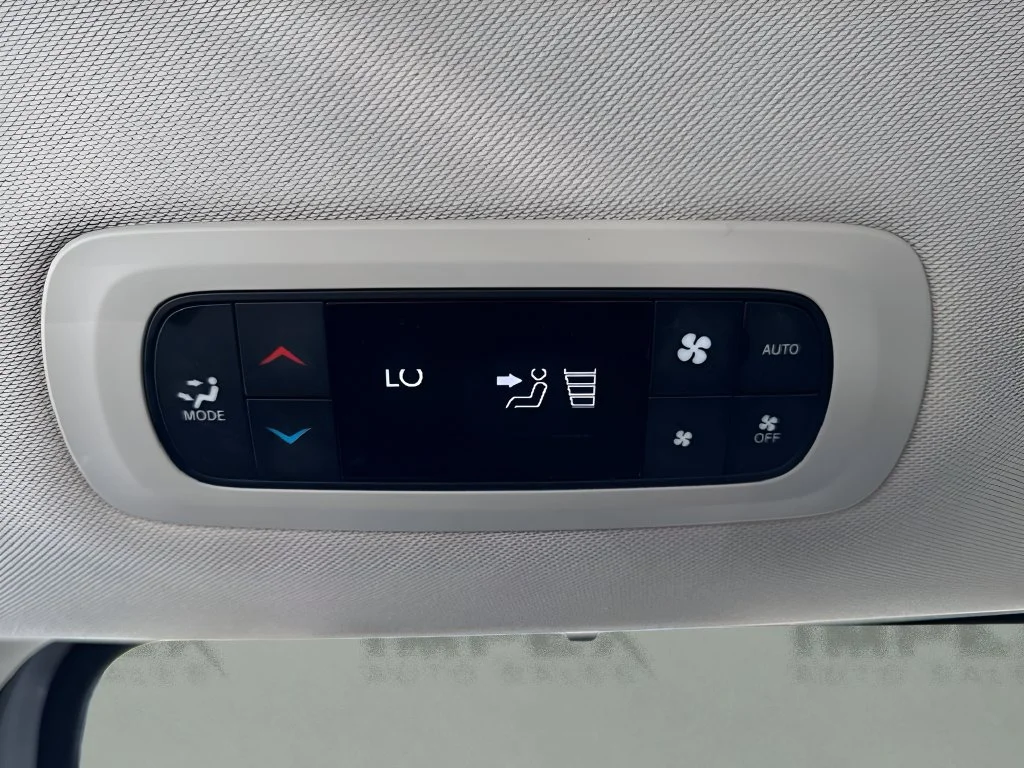 Used 2024 White Chrysler Touring L image 11