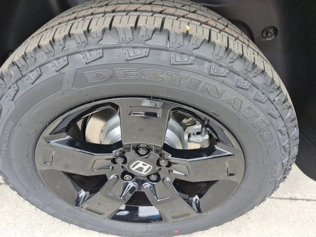 New 2026 Sonic Gray Pearl Honda Black Edition image 4