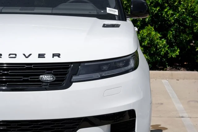 New 2026 Fuji White Land Rover Dynamic SE image 60