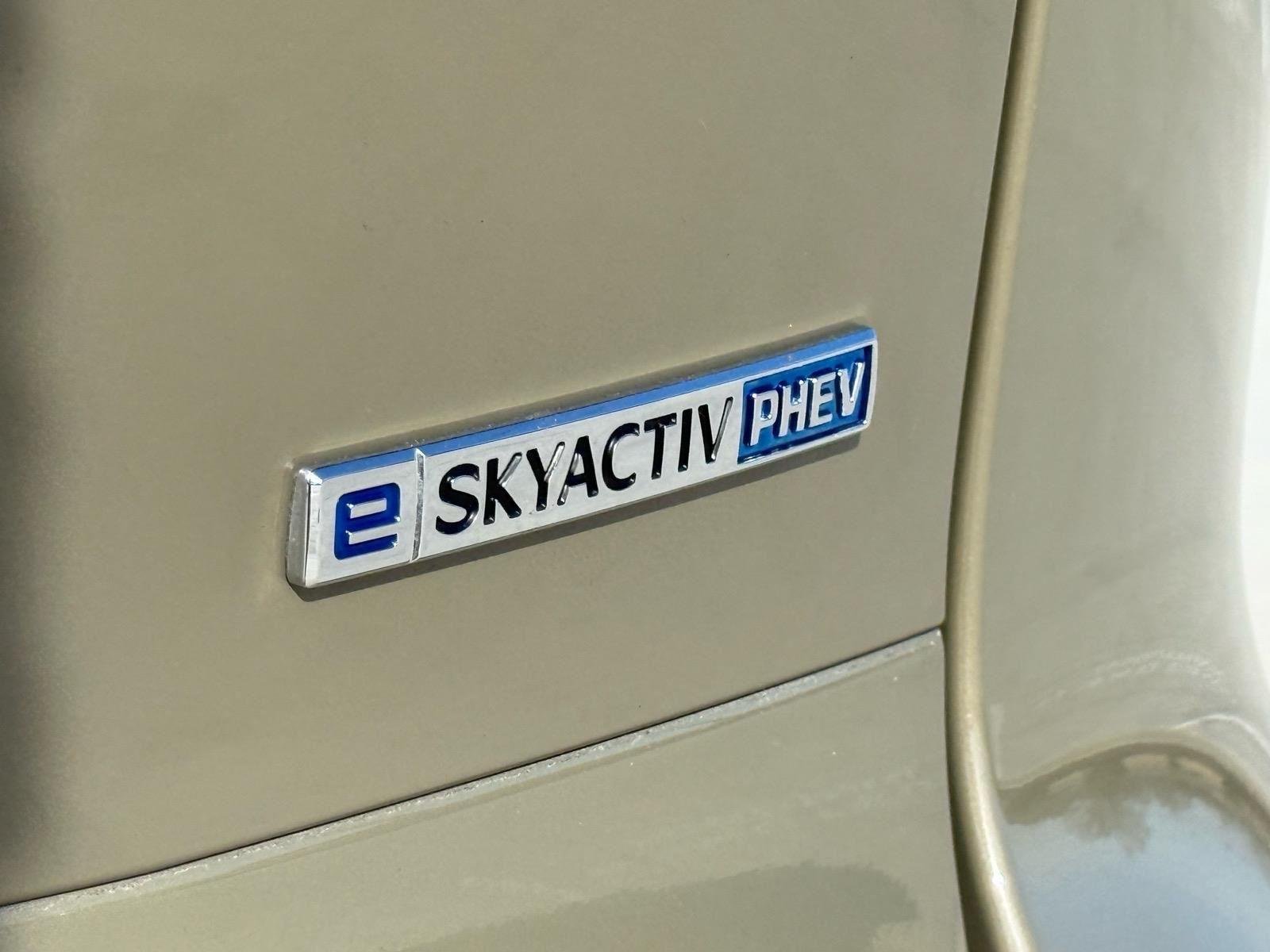 Used 2025 Zircon Sand Metallic Mazda Premium Plus Package image 19