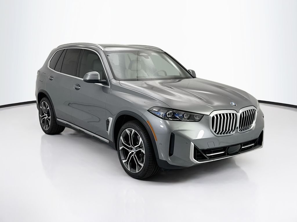 New 2026 Gray Metallic BMW xDrive40i image 3