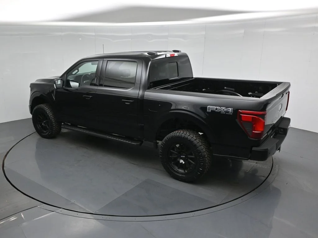 New 2026 Agate Black Metallic Ford XLT image 35