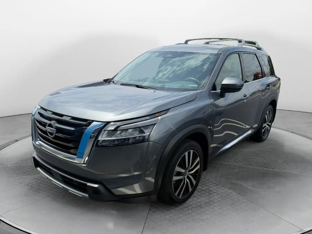 2024 Nissan Pathfinder Platinum 4WD's photo