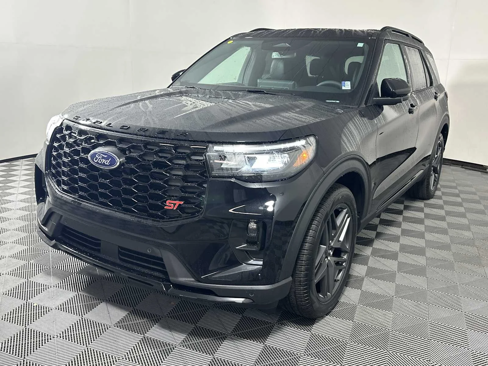 New 2026 Agate Black Metallic Ford ST image 3