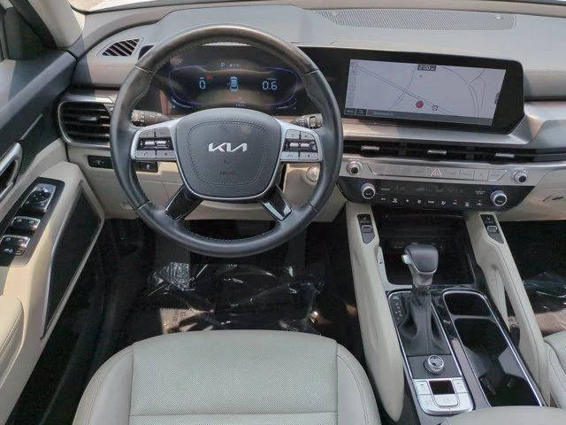 Certified Used 2025 White Kia S image 16