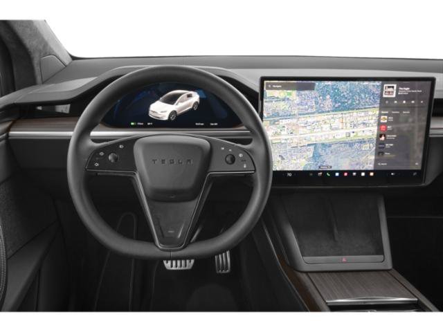 Used 2023 White Tesla  image 6